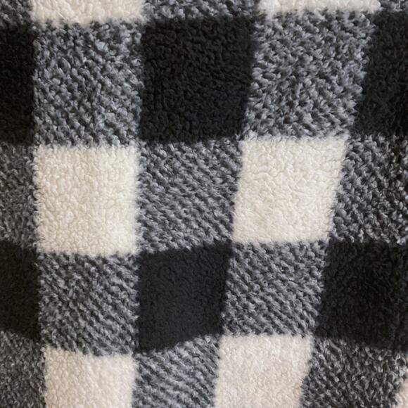 Victory Outfitters Size M 1/4 Zip Black White Buffalo Plaid Fleece Pullover Top - Picture 10 of 12